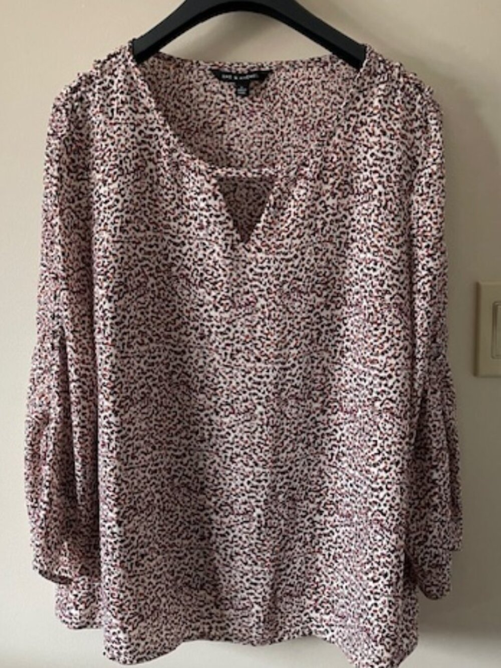 Zac & Rachel Burgundy/Cream/Black patterned Blouse –full sleeves. Sz  L